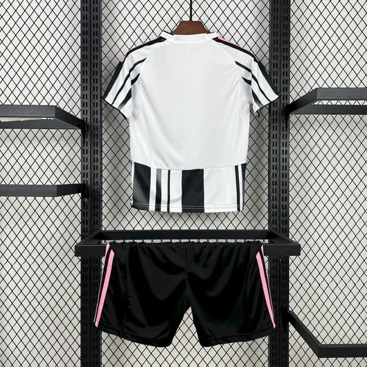 Kit Niño Juventus Local 25/26