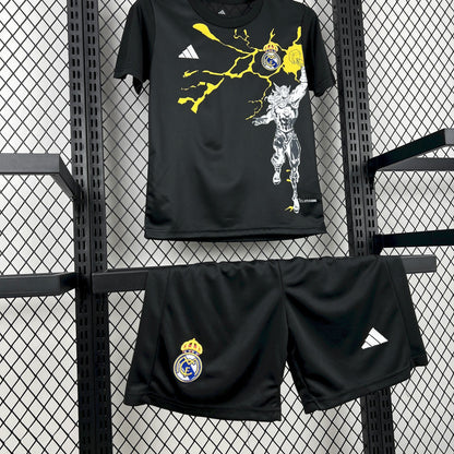 Kit Niño Real Madrid Marvel Negra 25/26