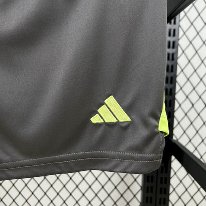 Kit Niño Bayern Múnich Portero Negro 25/26