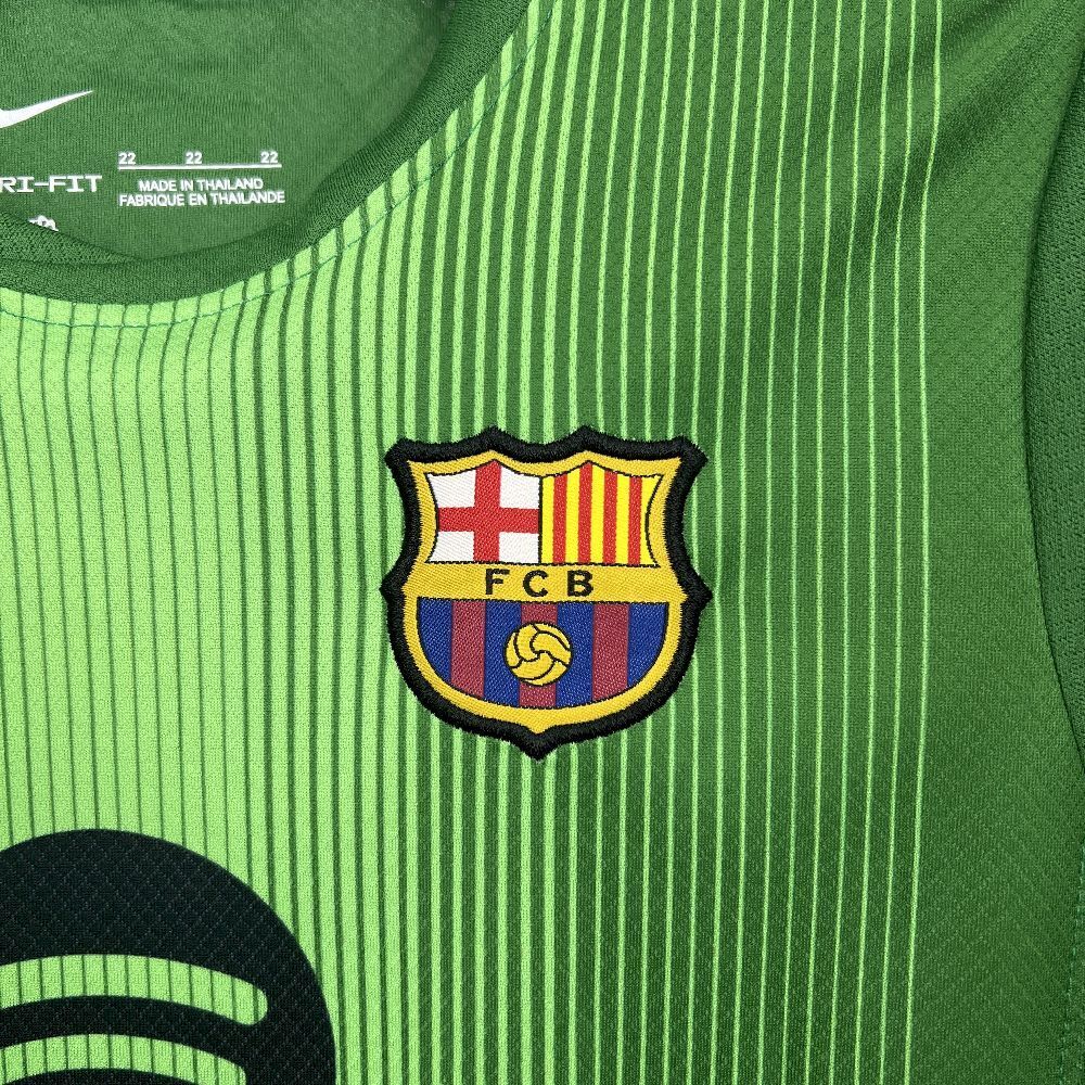 Kit Niño Barcelona Arquero Verde 25/26