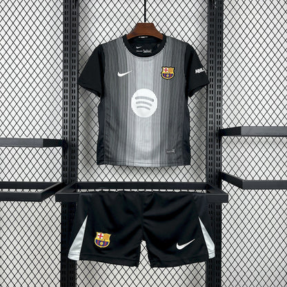 Kit Niño Barcelona Arquero Negro 25/26