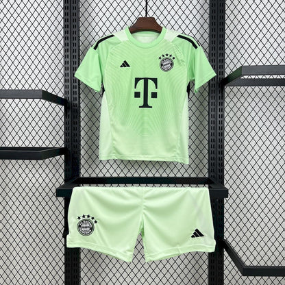Kit Niño Bayern Múnich Portero Verde 25/26