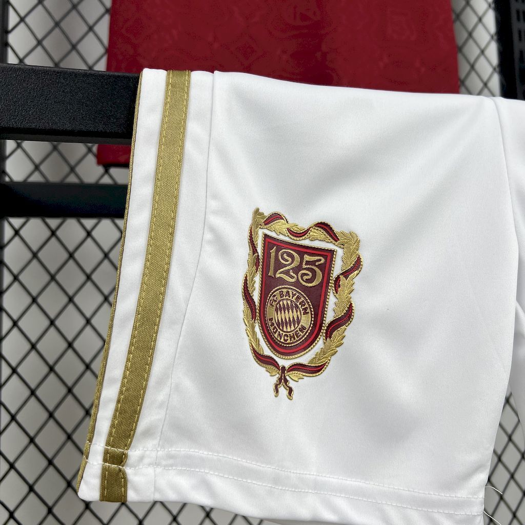 Kit Niño Bayern Múnich 125 Años