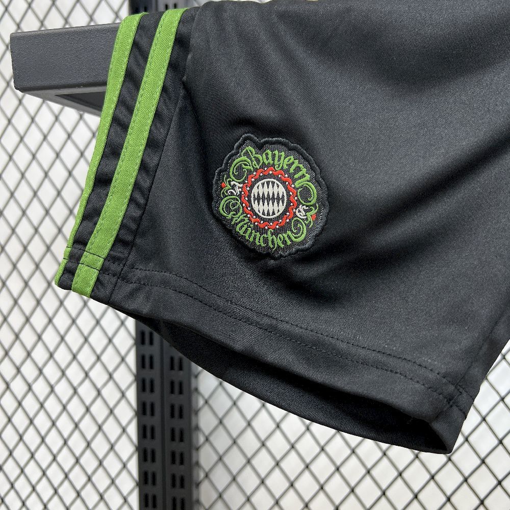 Kit Niño Bayern Múnich Oktoberfest 25/26