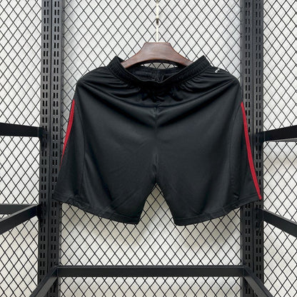 Short Liverpool Visita 25/26