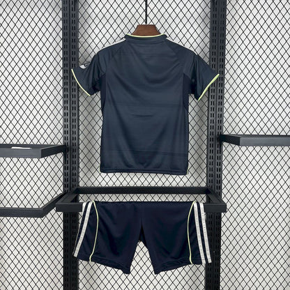 Kit Niño Real Madrid Visita 25/26