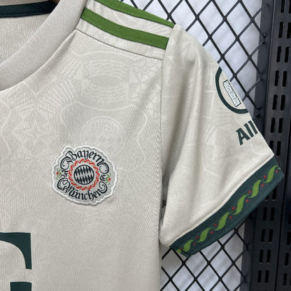 Kit Niño Bayern Múnich Oktoberfest 25/26