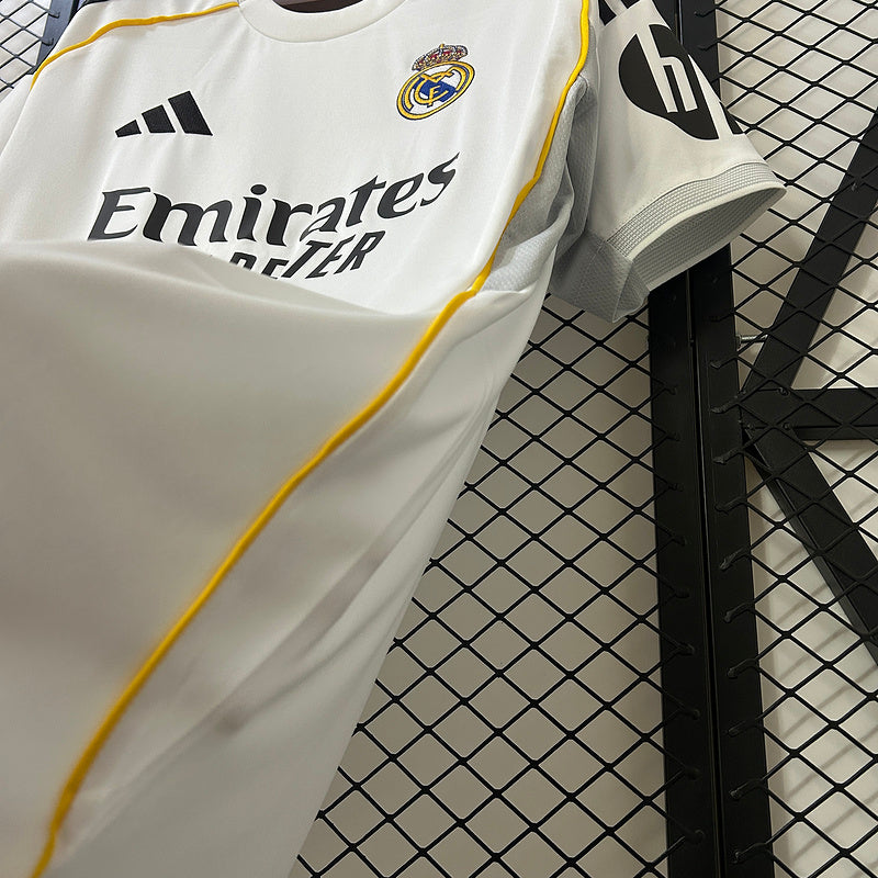 Camiseta Real Madrid Local 25/26 - Versión Fan