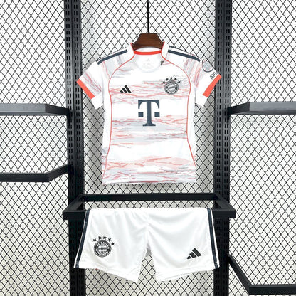Kit Niño Bayern Múnich Visita 25/26