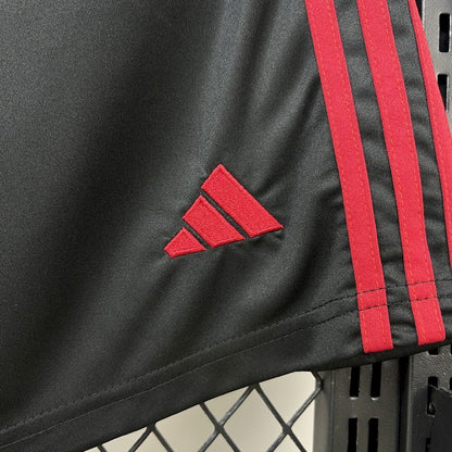 Short Liverpool Visita 25/26