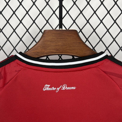 Kit Niño Manchester United Local 25/26