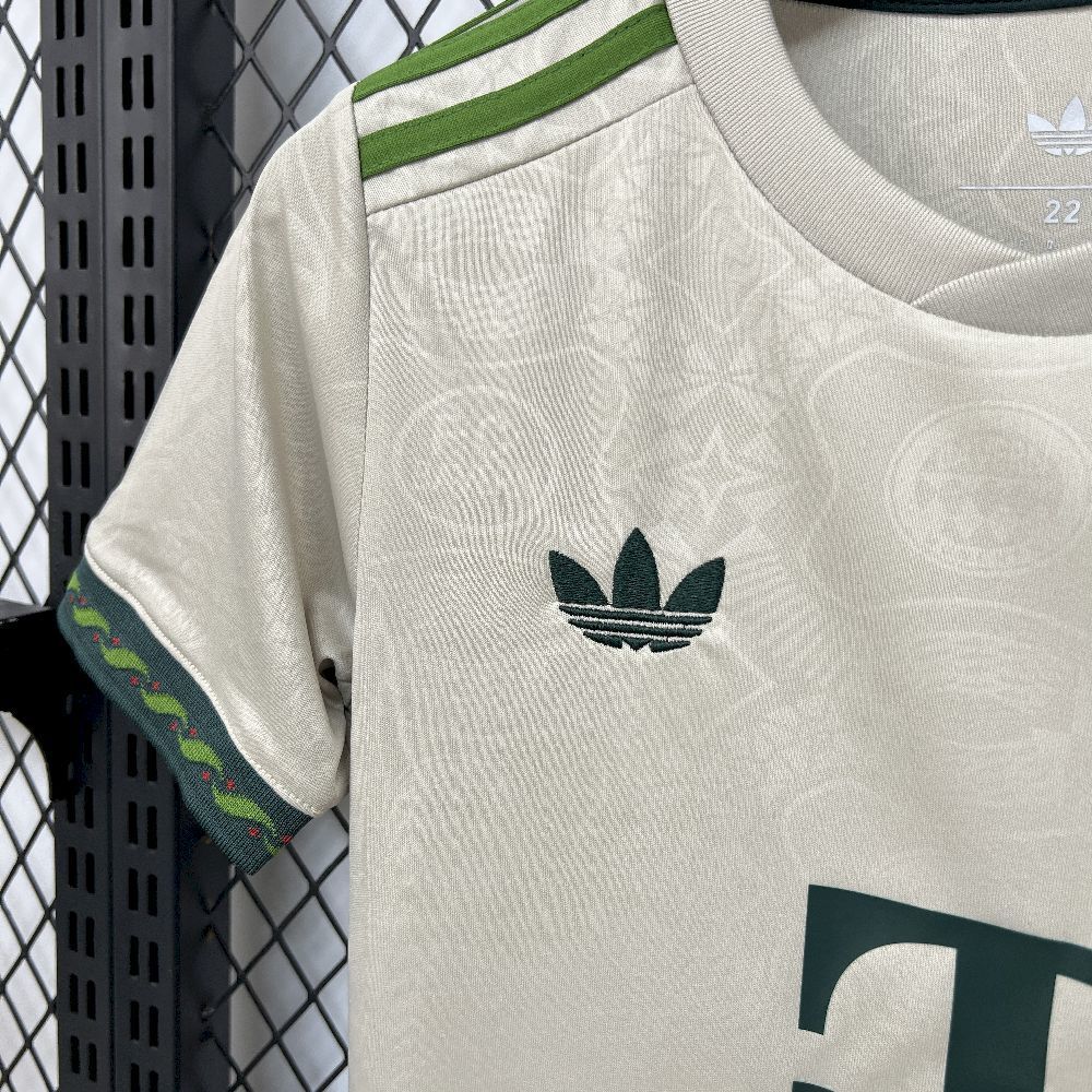 Kit Niño Bayern Múnich Oktoberfest 25/26