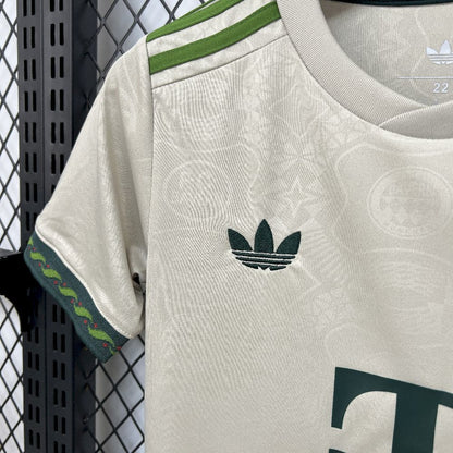 Kit Niño Bayern Múnich Oktoberfest 25/26