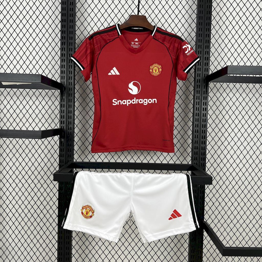 Kit Niño Manchester United Local 25/26