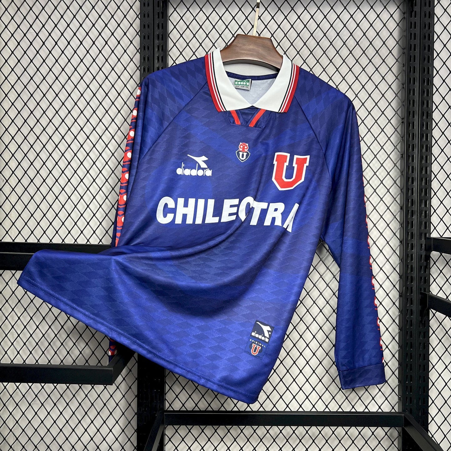 Camiseta Retro Universidad de Chile Local Manga Larga 1996