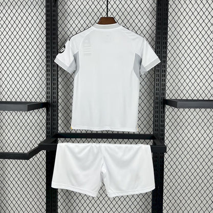 Kit Niño Real Madrid Local 25/26
