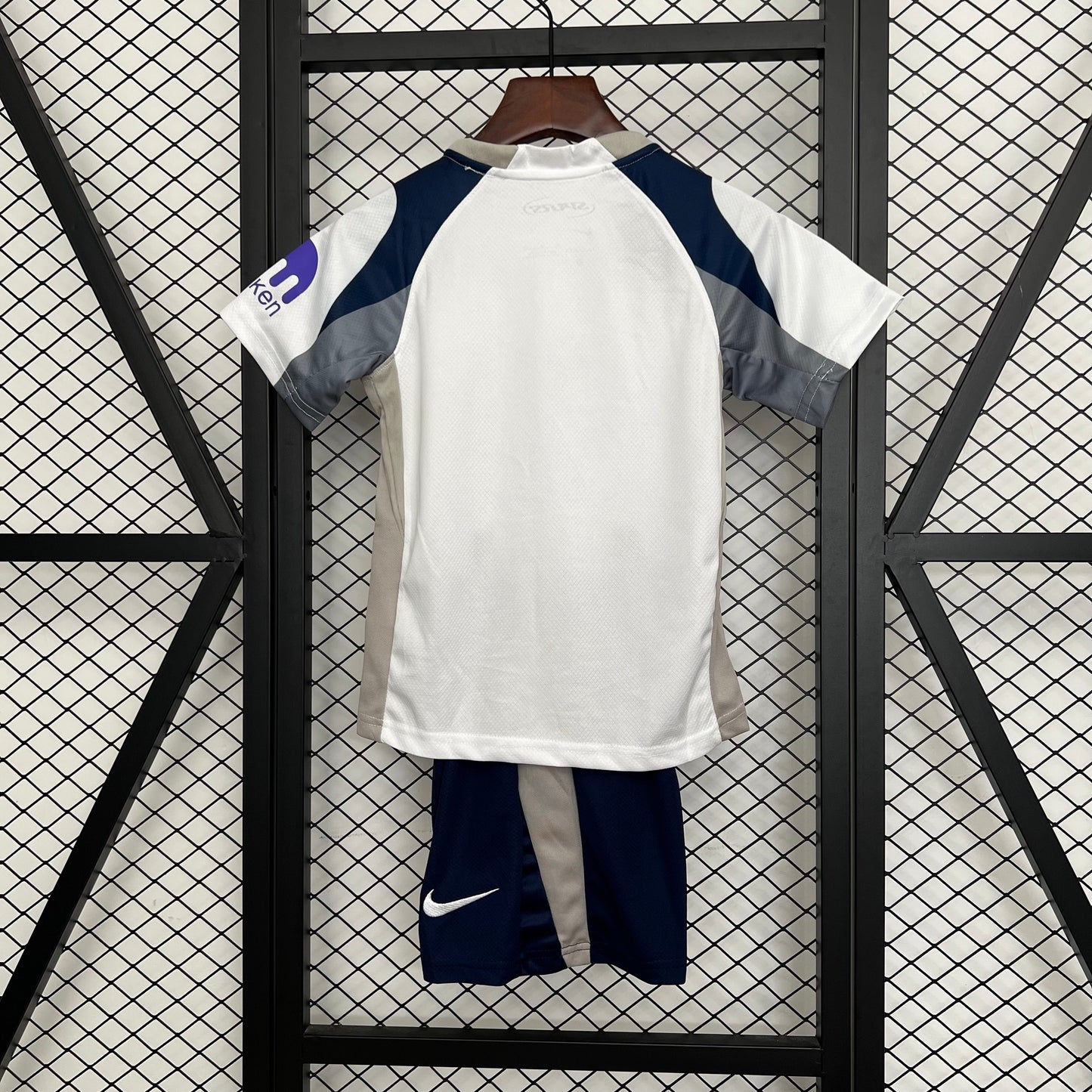 Kit Niño Tottenham Local 25/26