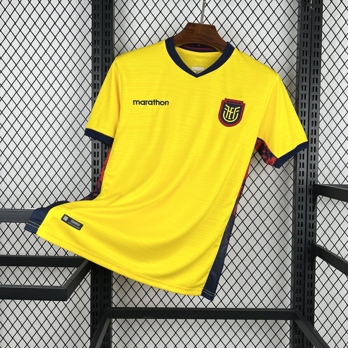Camiseta Ecuador Local Mundial 2026 - Versión Fan