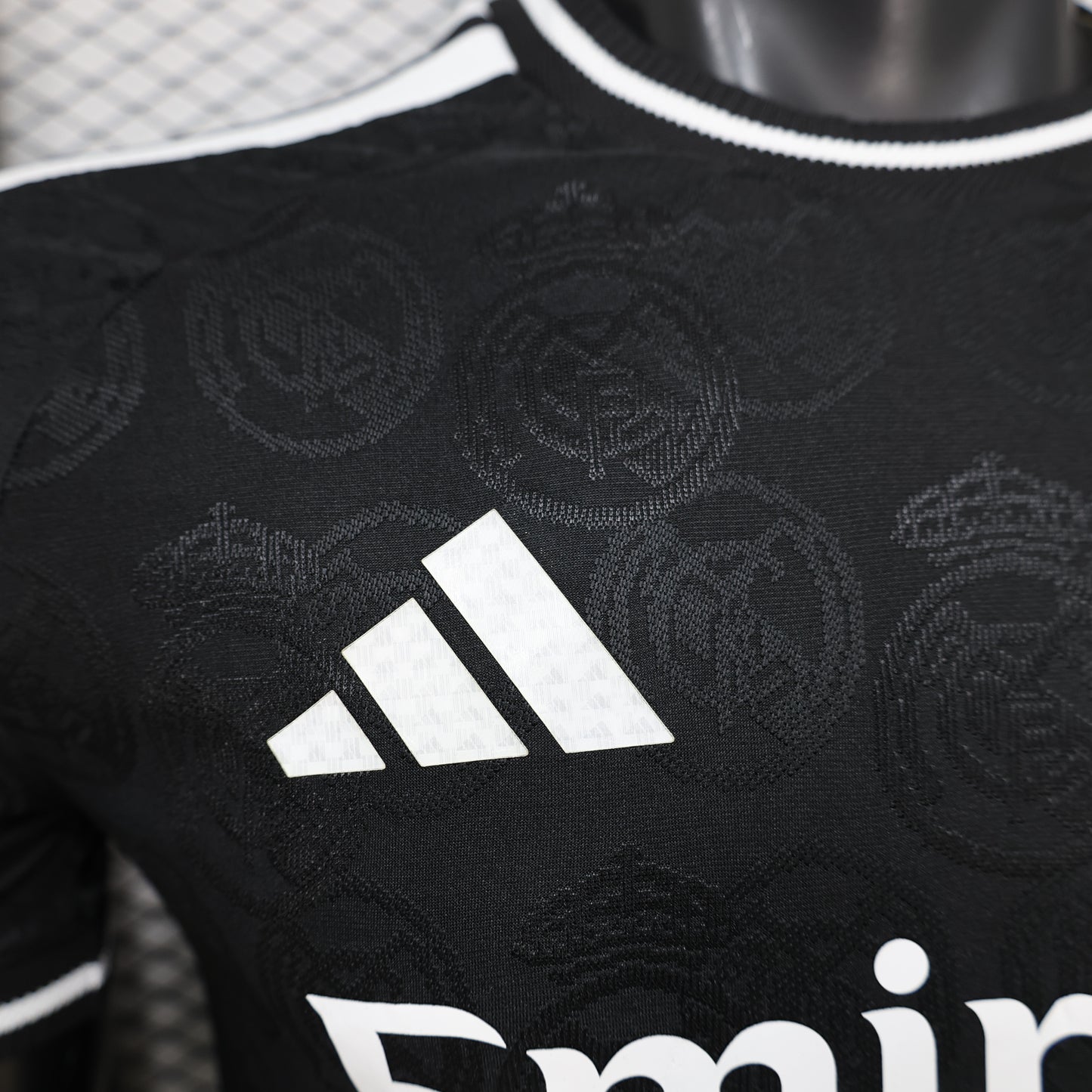 Camiseta Real Madrid Edición Especial Negra 25/26 - Versión Jugador