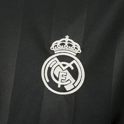 Camiseta Real Madrid Arquero Negra 25/26 - Versión Fan