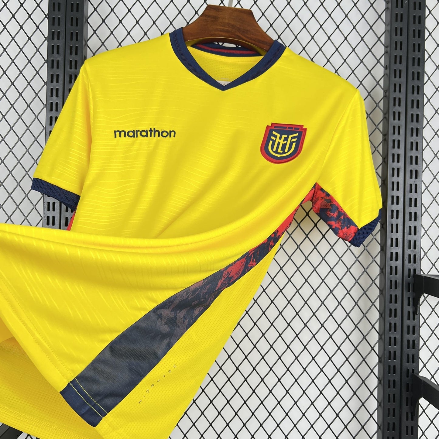Camiseta Ecuador Local Mundial 2026 - Versión Fan