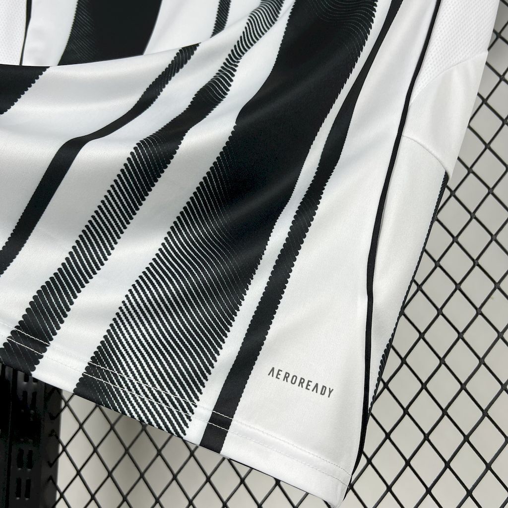 Camiseta Juventus Local 25/26 - Versión Fan