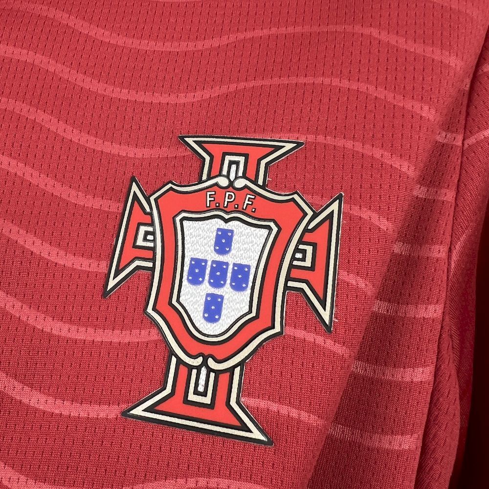 Camiseta Portugal Local Mundial 2026 - Manga Larga