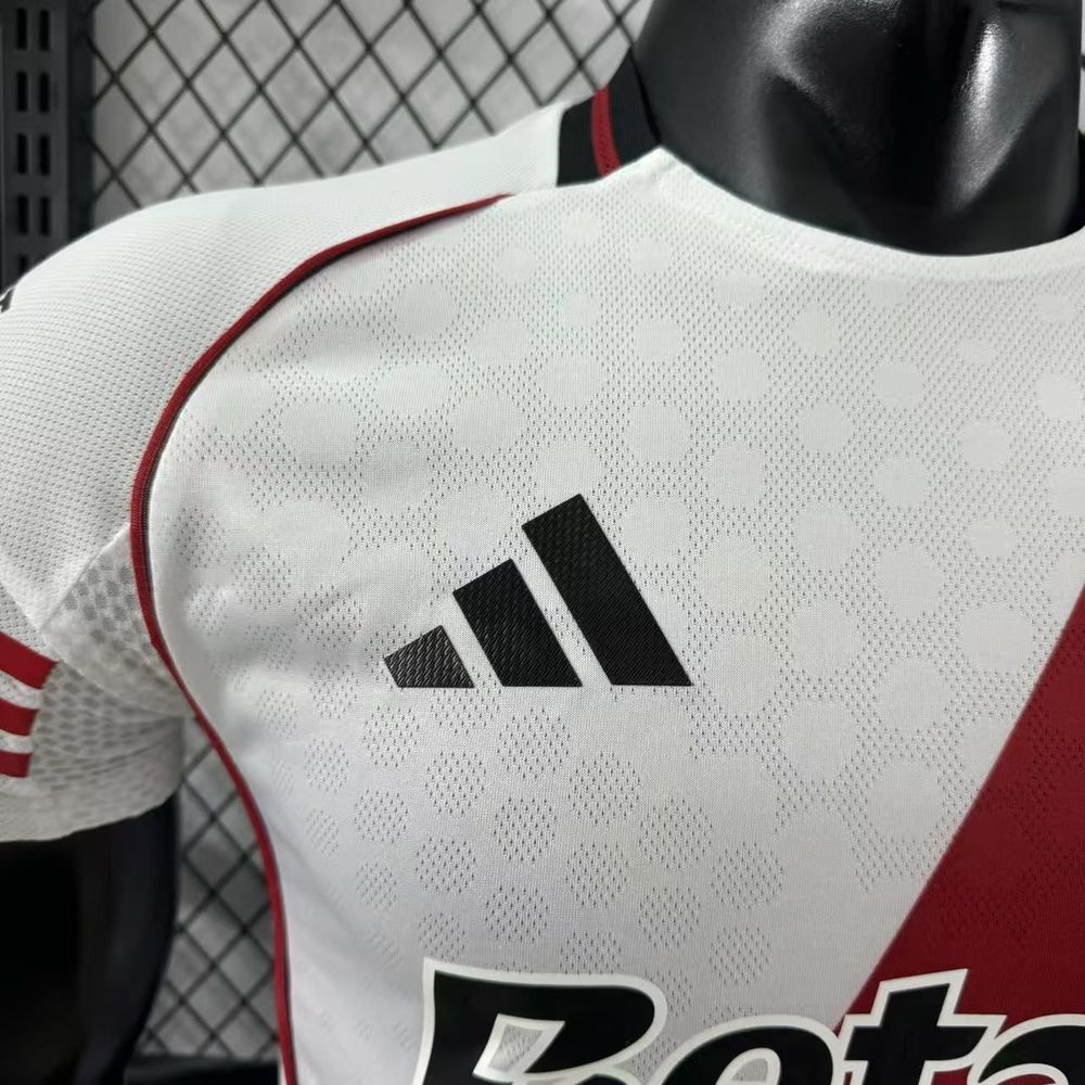 Camiseta River Plate Local 25/26 - Versión Jugador
