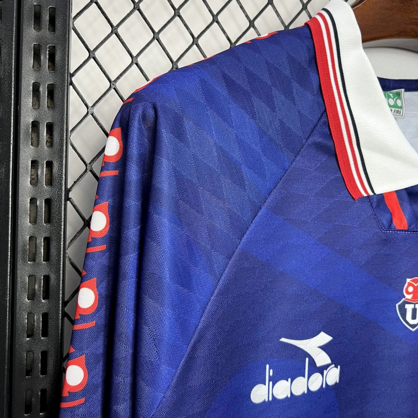 Camiseta Retro Universidad de Chile Local Manga Larga 1996
