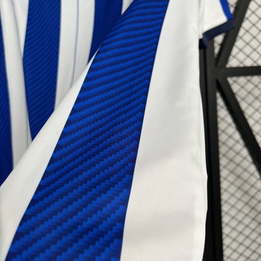 Camiseta Real Sociedad Local 25/26 - Versión Fan