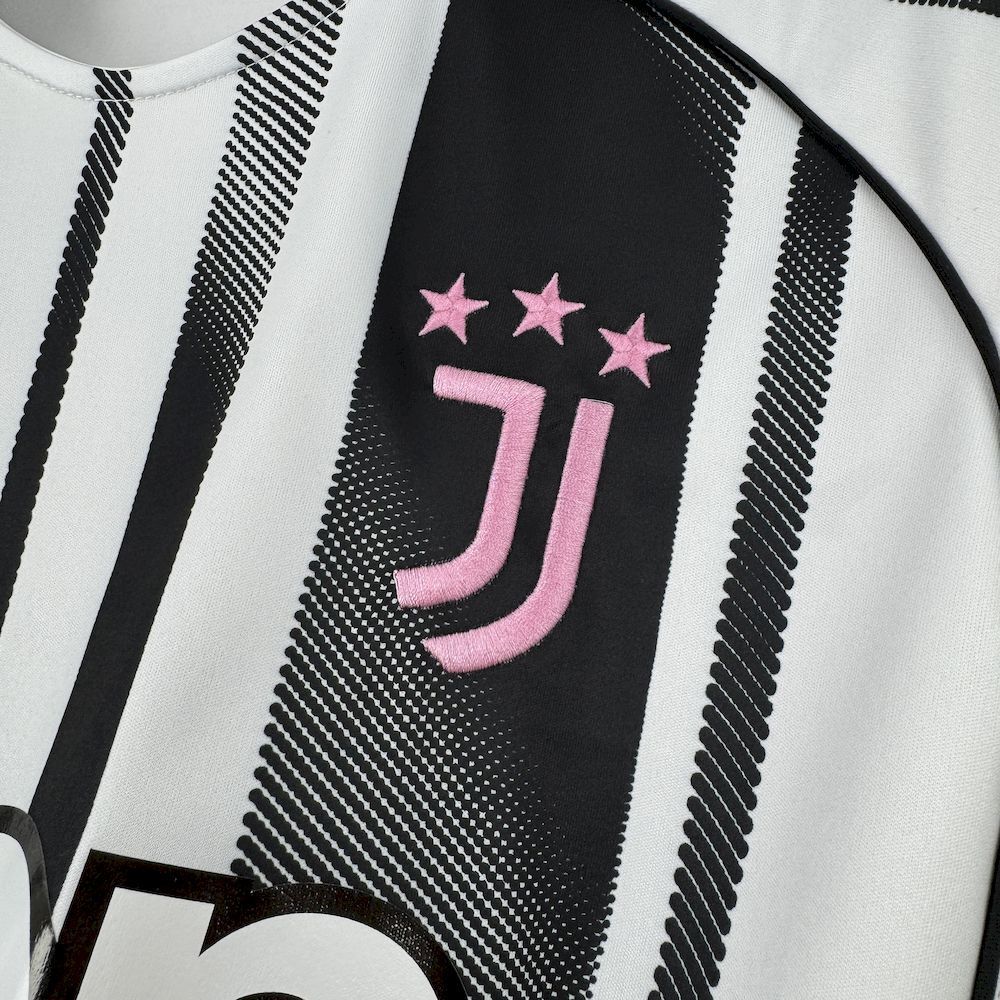 Camiseta Juventus Local 25/26 - Versión Fan