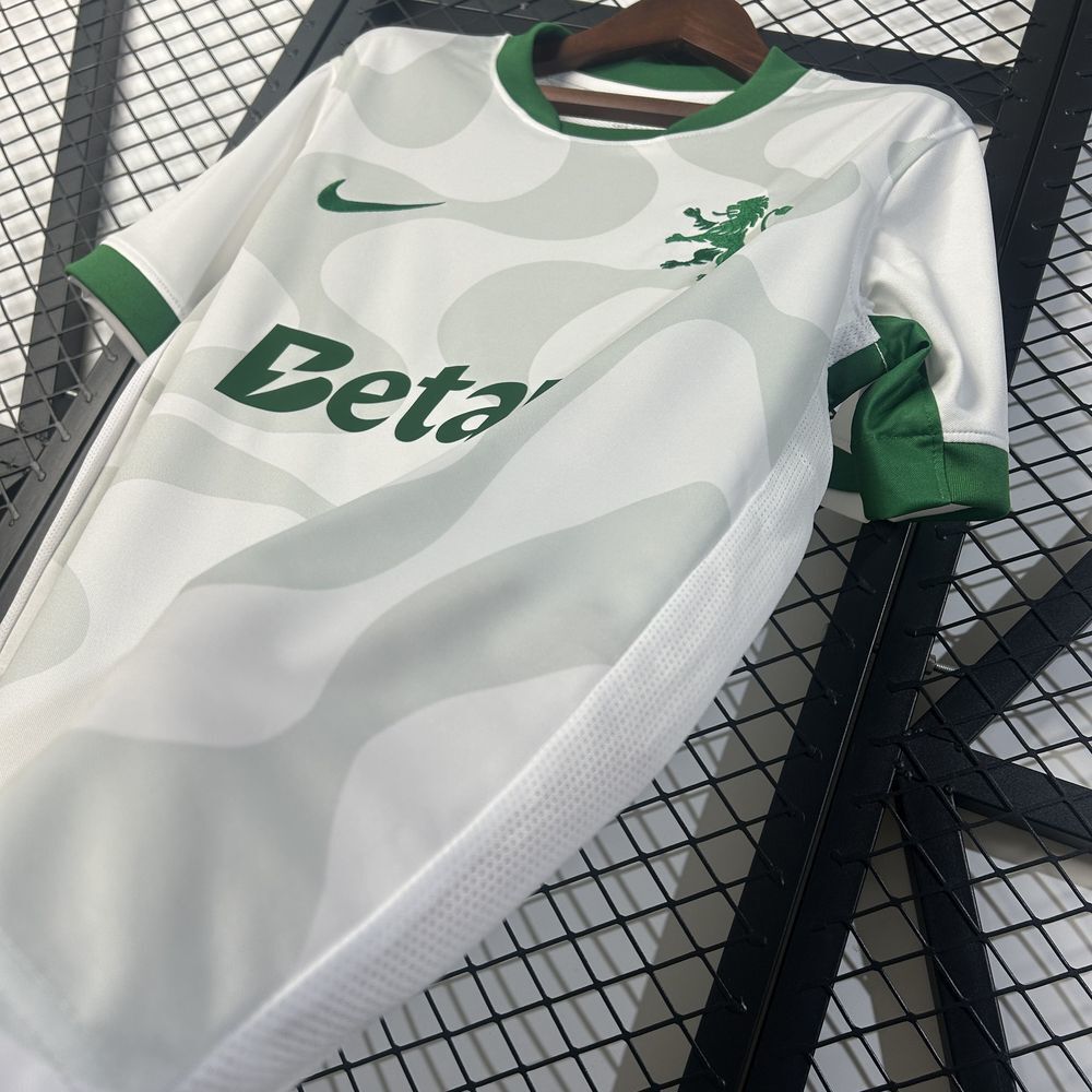 Camiseta Sporting Tercera Blanca 25/26 - Versión Fan